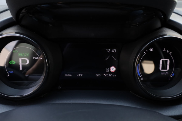 Toyota Yaris 1.5 Hyb. Launch Edition | Bi-Tone | Half Leder | Stoelverwarming