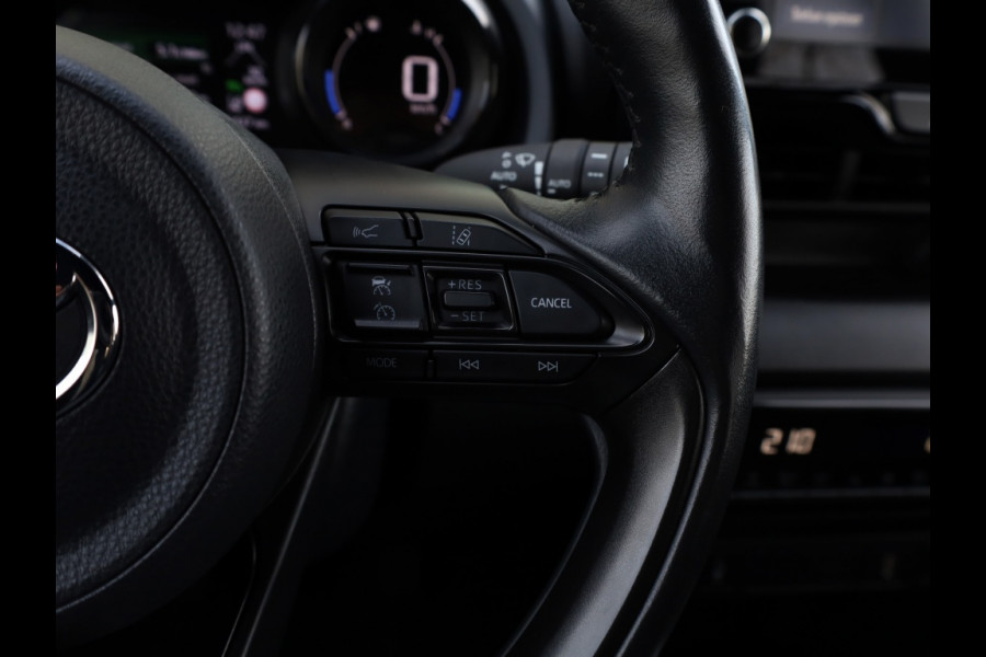 Toyota Yaris 1.5 Hyb. Launch Edition | Bi-Tone | Half Leder | Stoelverwarming