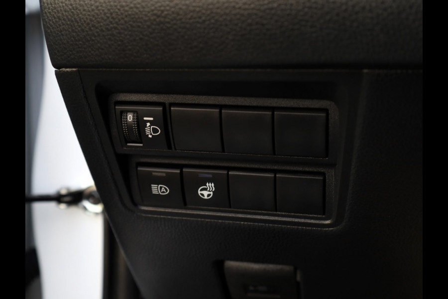 Toyota Yaris 1.5 Hyb. Launch Edition | Bi-Tone | Half Leder | Stoelverwarming