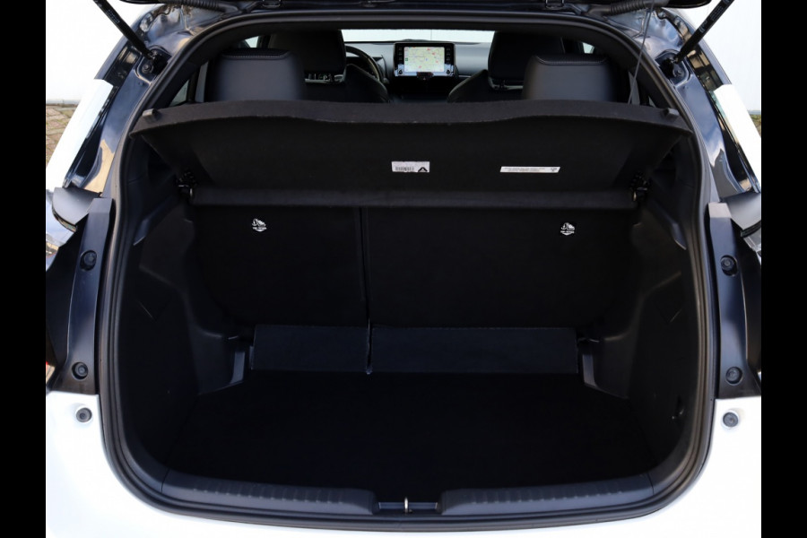 Toyota Yaris 1.5 Hyb. Launch Edition | Bi-Tone | Half Leder | Stoelverwarming