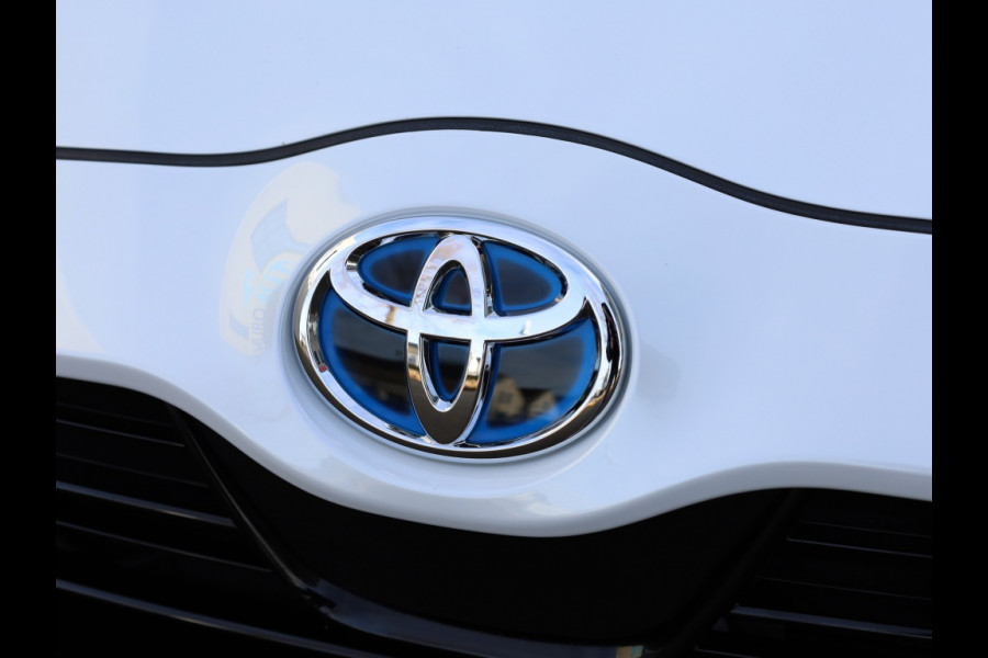 Toyota Yaris 1.5 Hyb. Launch Edition | Bi-Tone | Half Leder | Stoelverwarming