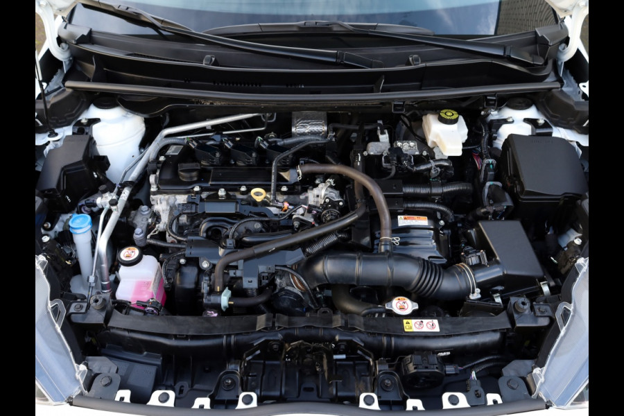Toyota Yaris 1.5 Hyb. Launch Edition | Bi-Tone | Half Leder | Stoelverwarming