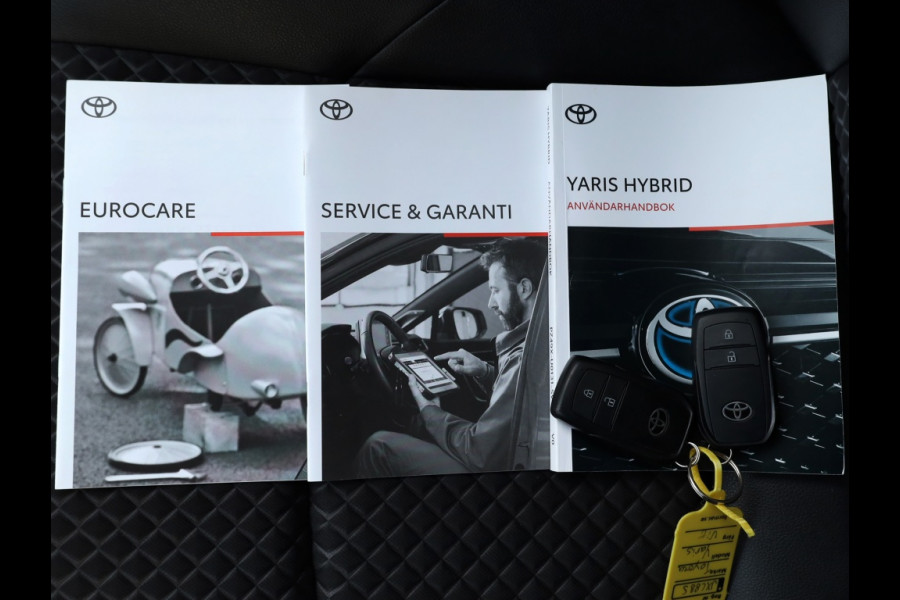 Toyota Yaris 1.5 Hyb. Launch Edition | Bi-Tone | Half Leder | Stoelverwarming
