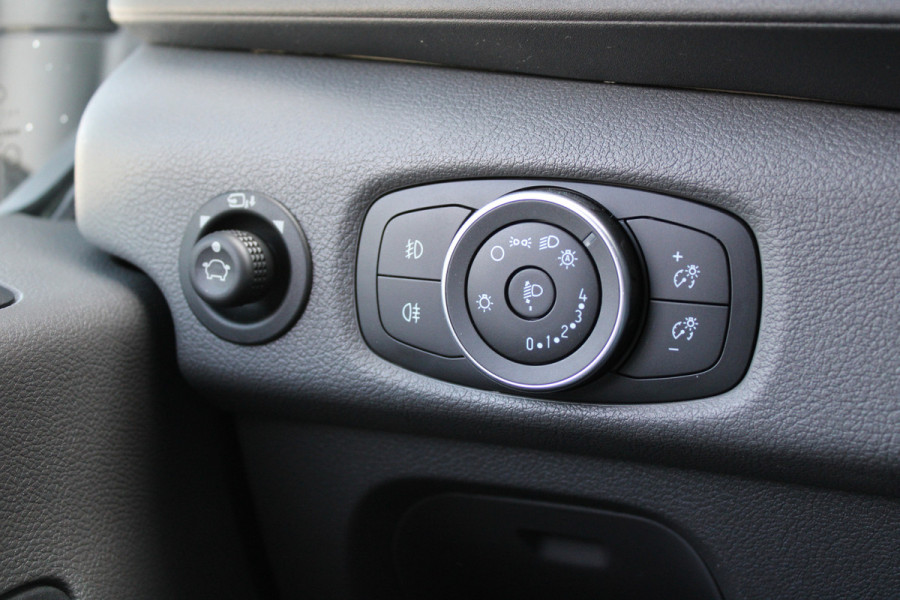 Ford Transit 350 2.0 TDCI L3H2 Trend 130pk Trend - Navigatie - Blind Spot - Adaptive cruise - Camera - 270gr deuren - Trekhaak - Rijklaar