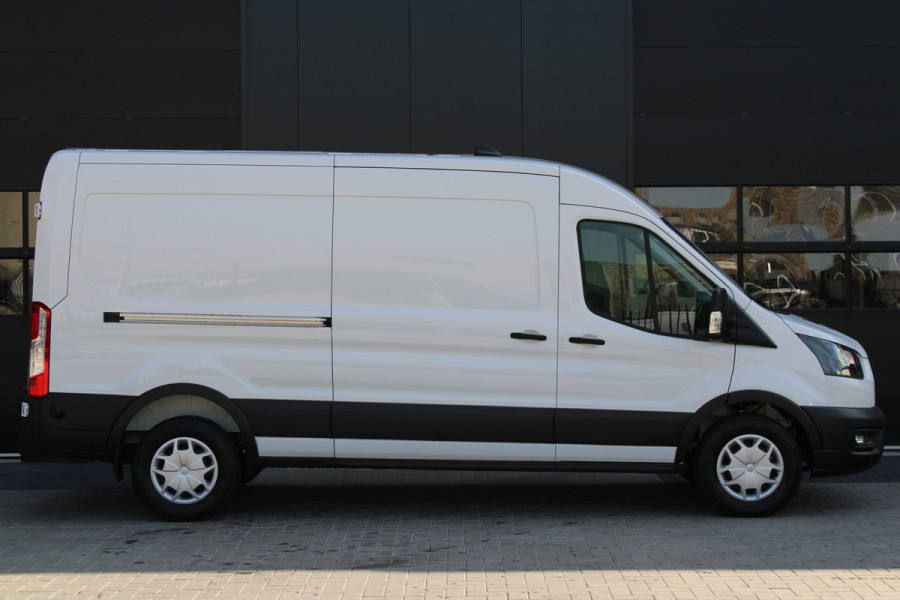 Ford Transit 350 2.0 TDCI L3H2 Trend 130pk Trend - Navigatie - Blind Spot - Adaptive cruise - Camera - 270gr deuren - Trekhaak - Rijklaar