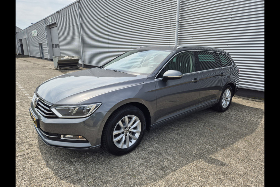 Volkswagen Passat Variant 1.4 TSI Comfortline Business ,airco,adap cruise,trekhaak,navigatie,app conect,stoelverwarming,parkeer,