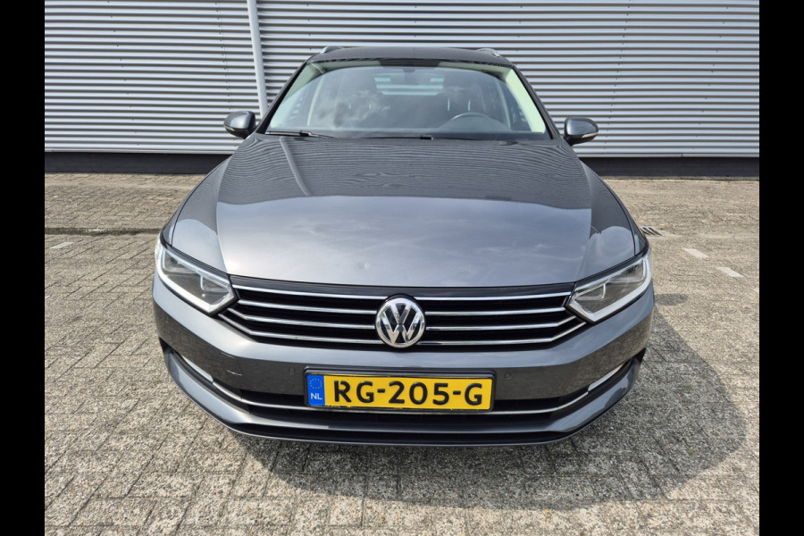 Volkswagen Passat Variant 1.4 TSI Comfortline Business ,airco,adap cruise,trekhaak,navigatie,app conect,stoelverwarming,parkeer,