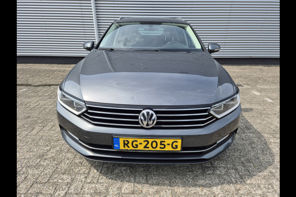 Volkswagen Passat Variant 1.4 TSI Comfortline Business ,airco,adap cruise,trekhaak,navigatie,app conect,stoelverwarming,parkeer,