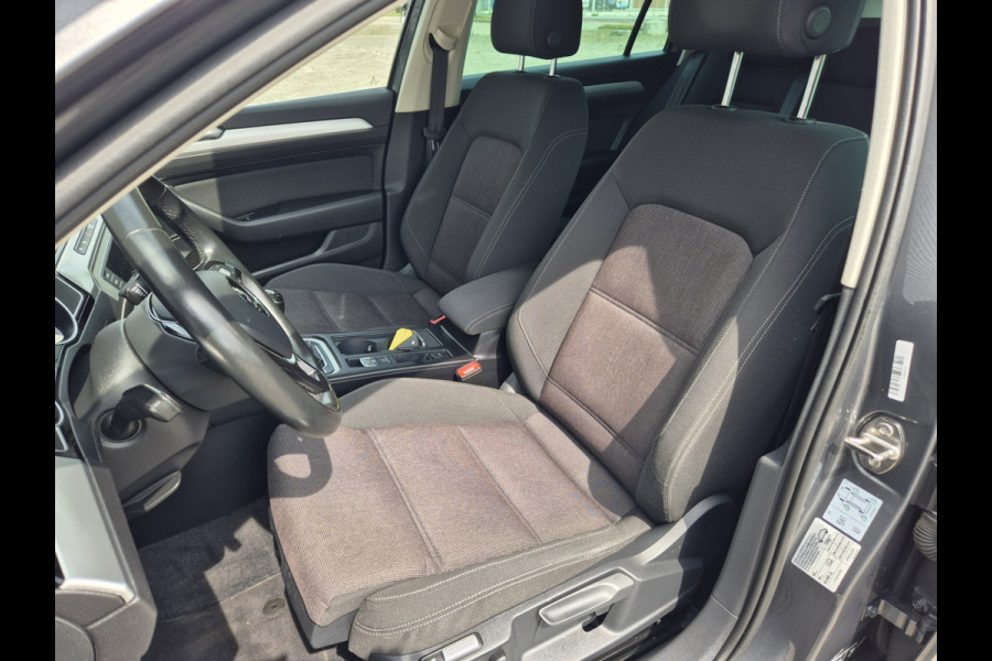 Volkswagen Passat Variant 1.4 TSI Comfortline Business ,airco,adap cruise,trekhaak,navigatie,app conect,stoelverwarming,parkeer,