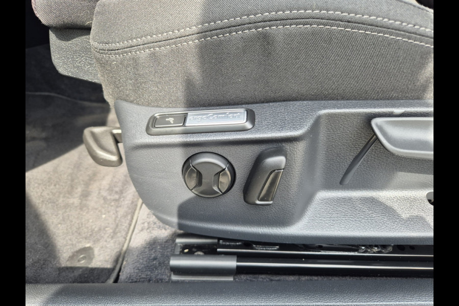 Volkswagen Passat Variant 1.4 TSI Comfortline Business ,airco,adap cruise,trekhaak,navigatie,app conect,stoelverwarming,parkeer,