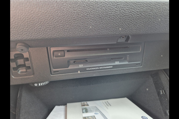 Volkswagen Passat Variant 1.4 TSI Comfortline Business ,airco,adap cruise,trekhaak,navigatie,app conect,stoelverwarming,parkeer,