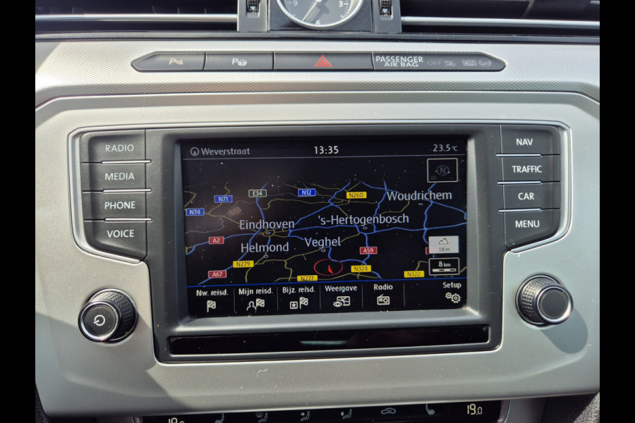 Volkswagen Passat Variant 1.4 TSI Comfortline Business ,airco,adap cruise,trekhaak,navigatie,app conect,stoelverwarming,parkeer,
