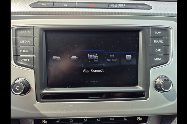 Volkswagen Passat Variant 1.4 TSI Comfortline Business ,airco,adap cruise,trekhaak,navigatie,app conect,stoelverwarming,parkeer,