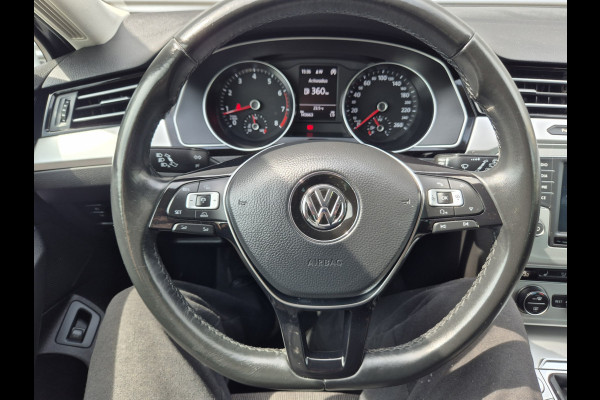 Volkswagen Passat Variant 1.4 TSI Comfortline Business ,airco,adap cruise,trekhaak,navigatie,app conect,stoelverwarming,parkeer,