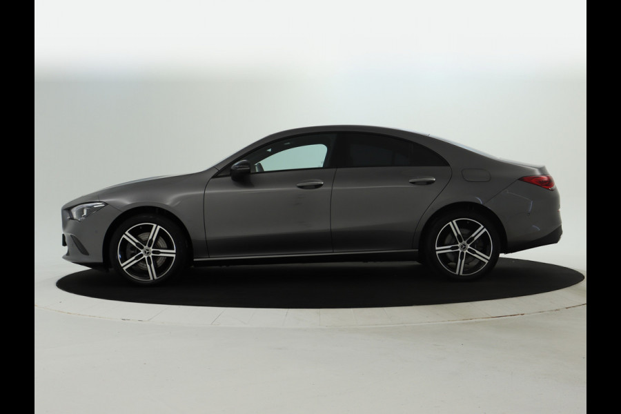 Mercedes-Benz CLA-Klasse 250 e Luxury Line | 5 spaaks lichtmetalen velgen | Navigatie MBUX | parking support met camera achter | Inclusief 24 maanden MB Certified garantie voor Europa.