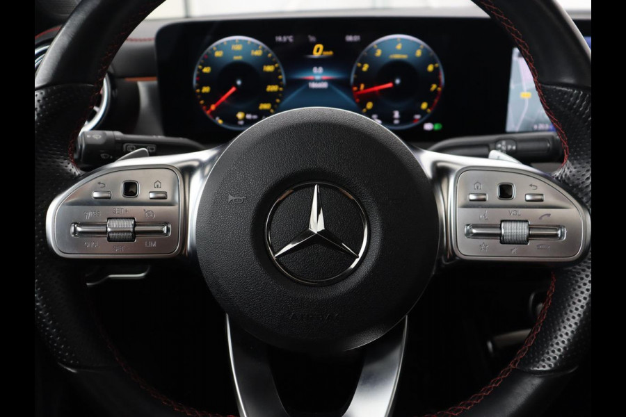 Mercedes-Benz CLA-Klasse Shooting Brake 200 Business Solution AMG | Panoramadak | Trekhaak | Stoelverwarming | Memory | Matrix LED | Carplay | Leder/Alcantara | Camera | Navigatie | Park Assist