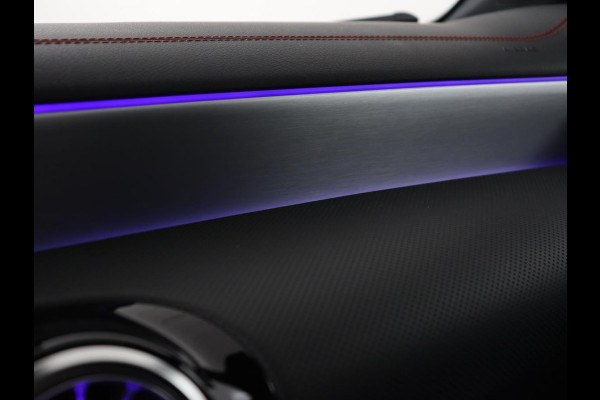 Mercedes-Benz CLA-Klasse Shooting Brake 200 Business Solution AMG | Panoramadak | Trekhaak | Stoelverwarming | Memory | Matrix LED | Carplay | Leder/Alcantara | Camera | Navigatie | Park Assist