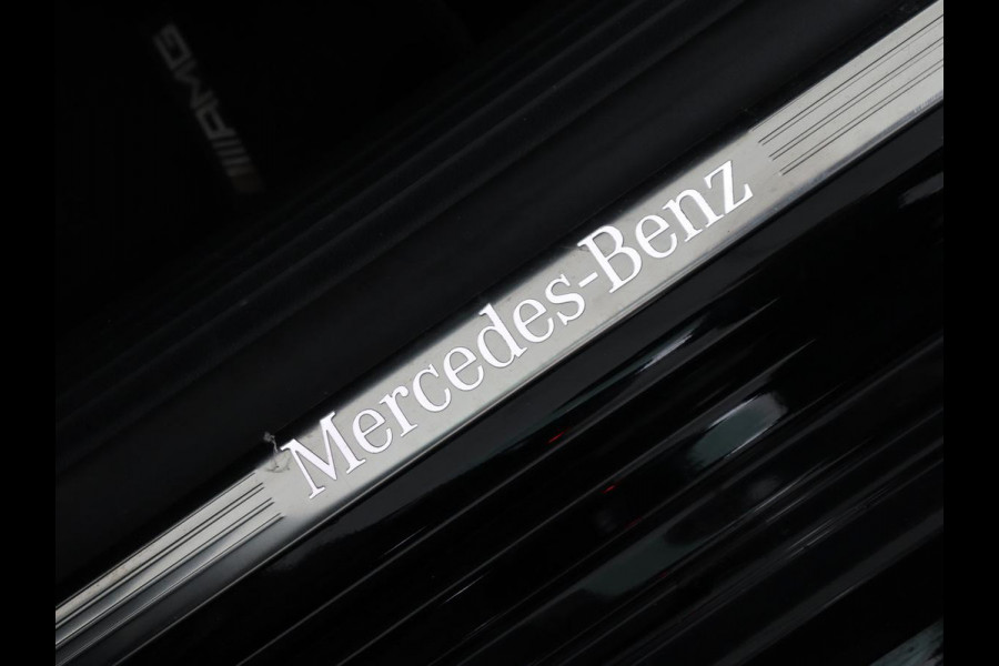 Mercedes-Benz CLA-Klasse Shooting Brake 200 Business Solution AMG | Panoramadak | Trekhaak | Stoelverwarming | Memory | Matrix LED | Carplay | Leder/Alcantara | Camera | Navigatie | Park Assist