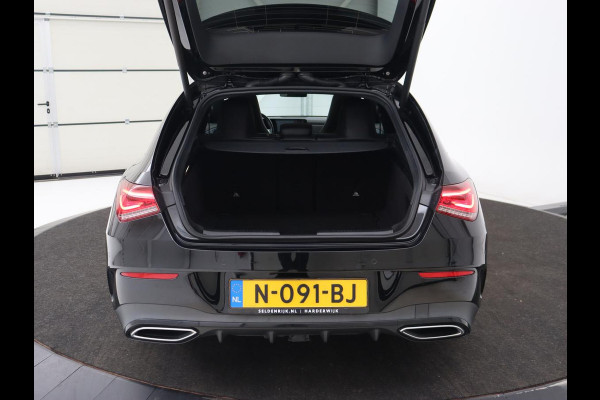 Mercedes-Benz CLA-Klasse Shooting Brake 200 Business Solution AMG | Panoramadak | Trekhaak | Stoelverwarming | Memory | Matrix LED | Carplay | Leder/Alcantara | Camera | Navigatie | Park Assist