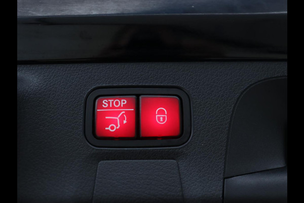 Mercedes-Benz CLA-Klasse Shooting Brake 200 Business Solution AMG | Panoramadak | Trekhaak | Stoelverwarming | Memory | Matrix LED | Carplay | Leder/Alcantara | Camera | Navigatie | Park Assist