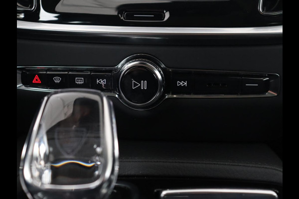 Volvo S60 2.0 Recharge T6 Inscription | Leder | Stoel & stuurverwarming | Camera | Harman/Kardon | Adaptive cruise | Carplay | Keyless | Memory | Navigatie | Parkeerhulp | Dodehoek detectie | Full LED