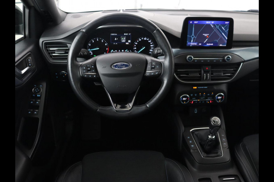 Ford Focus 1.5 EcoBoost Active | Panoramadak | Head-Up | Stoel & stuurverwarming | Camera | Adaptive cruise | Full LED | Keyless | Carplay | Navigatie | B&O Sound | Climate control | Park Assist