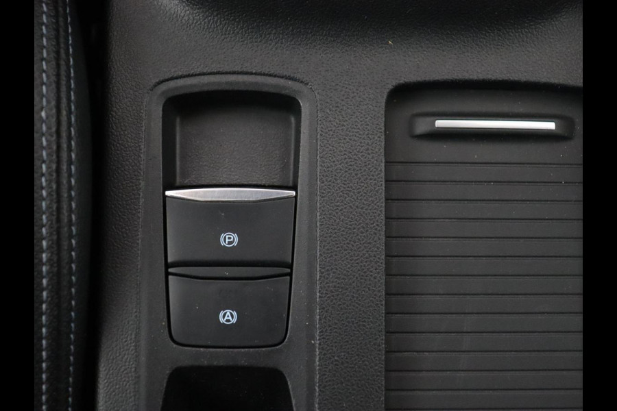 Ford Focus 1.5 EcoBoost Active | Panoramadak | Head-Up | Stoel & stuurverwarming | Camera | Adaptive cruise | Full LED | Keyless | Carplay | Navigatie | B&O Sound | Climate control | Park Assist