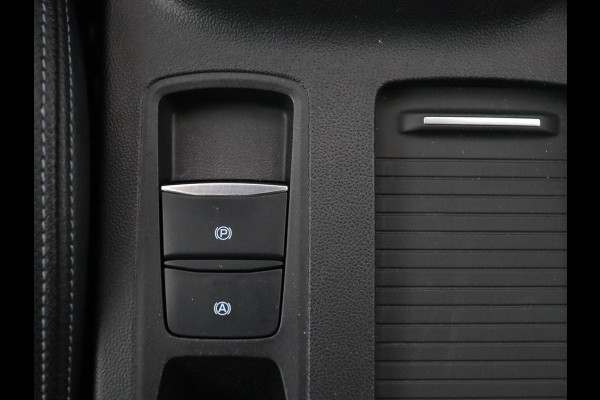 Ford Focus 1.5 EcoBoost Active | Panoramadak | Head-Up | Stoel & stuurverwarming | Camera | Adaptive cruise | Full LED | Keyless | Carplay | Navigatie | B&O Sound | Climate control | Park Assist