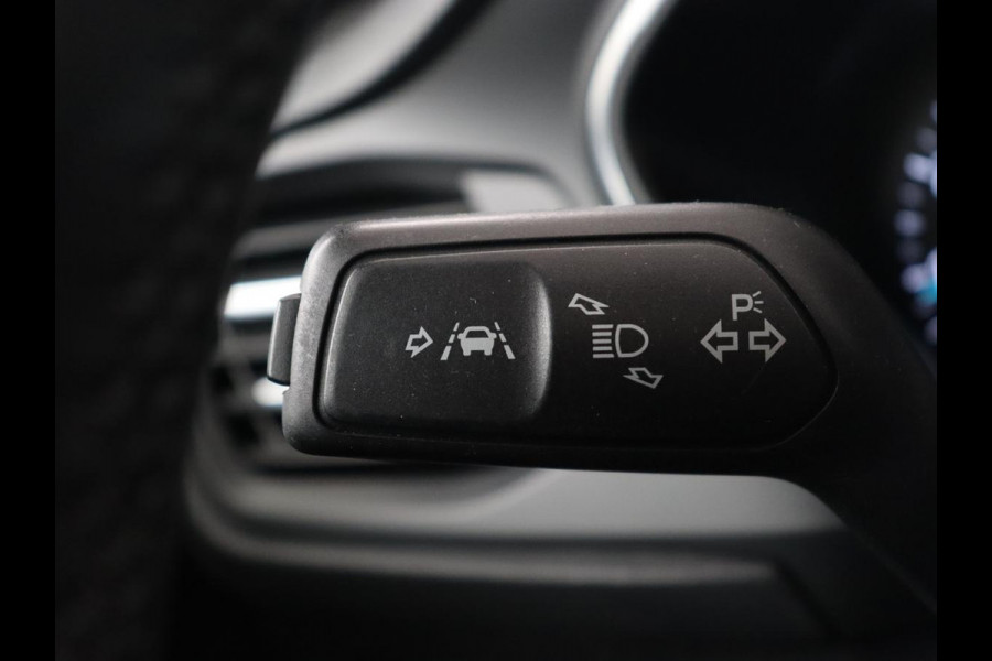 Ford Focus 1.5 EcoBoost Active | Panoramadak | Head-Up | Stoel & stuurverwarming | Camera | Adaptive cruise | Full LED | Keyless | Carplay | Navigatie | B&O Sound | Climate control | Park Assist