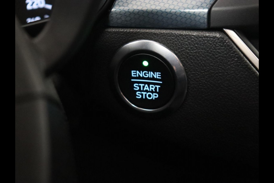 Ford Focus 1.5 EcoBoost Active | Panoramadak | Head-Up | Stoel & stuurverwarming | Camera | Adaptive cruise | Full LED | Keyless | Carplay | Navigatie | B&O Sound | Climate control | Park Assist