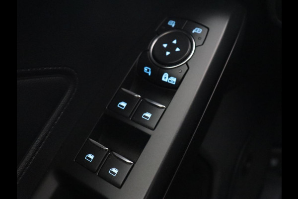 Ford Focus 1.5 EcoBoost Active | Panoramadak | Head-Up | Stoel & stuurverwarming | Camera | Adaptive cruise | Full LED | Keyless | Carplay | Navigatie | B&O Sound | Climate control | Park Assist