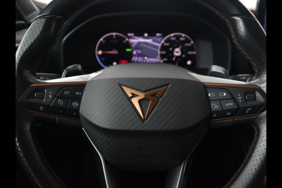 CUPRA Formentor 1.4 e-Hybrid | Carplay | Camera | Adaptive cruise | Sfeerverlichting | Keyless | Navigatie | Sportstoelen | Full LED | Petrol Blue Matt | PHEV | Plug-In