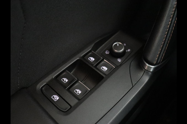 CUPRA Formentor 1.4 e-Hybrid | Carplay | Camera | Adaptive cruise | Sfeerverlichting | Keyless | Navigatie | Sportstoelen | Full LED | Petrol Blue Matt | PHEV | Plug-In