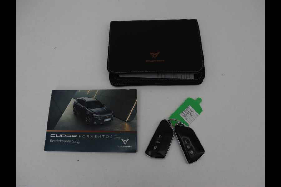 CUPRA Formentor 1.4 e-Hybrid | Carplay | Camera | Adaptive cruise | Sfeerverlichting | Keyless | Navigatie | Sportstoelen | Full LED | Petrol Blue Matt | PHEV | Plug-In