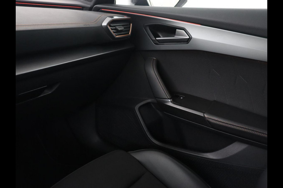 CUPRA Formentor 1.4 e-Hybrid | Carplay | Camera | Adaptive cruise | Sfeerverlichting | Keyless | Navigatie | Sportstoelen | Full LED | Petrol Blue Matt | PHEV | Plug-In