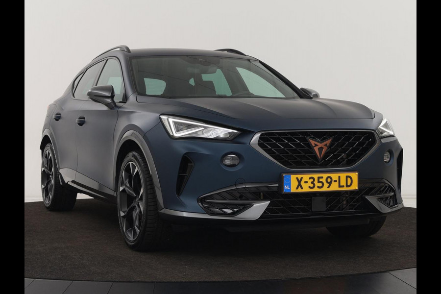 CUPRA Formentor 1.4 e-Hybrid | Carplay | Camera | Adaptive cruise | Sfeerverlichting | Keyless | Navigatie | Sportstoelen | Full LED | Petrol Blue Matt | PHEV | Plug-In