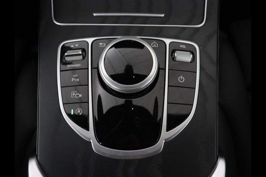 Mercedes-Benz C-Klasse 160 Business Solution AMG | Trekhaak | Stoelverwarming | Leder/Alcantara | Navigatie | Full LED | Digital Cockpit | Camera | Park Assist | Cruise control