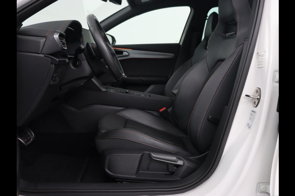 CUPRA Formentor 1.4 e-Hybrid VZ | 245pk | 360 Camera | Stoel & stuurverwarming | Adaptive cruise | Carplay | Sfeerverlichting | Navigatie | Park Assist | Keyless | PHEV | Plug In