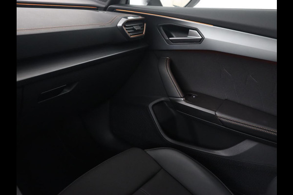 CUPRA Formentor 1.4 e-Hybrid VZ | 245pk | 360 Camera | Stoel & stuurverwarming | Adaptive cruise | Carplay | Sfeerverlichting | Navigatie | Park Assist | Keyless | PHEV | Plug In