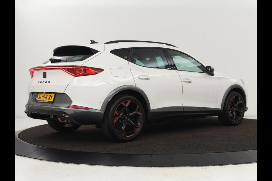 CUPRA Formentor 1.4 e-Hybrid VZ | 245pk | 360 Camera | Stoel & stuurverwarming | Adaptive cruise | Carplay | Sfeerverlichting | Navigatie | Park Assist | Keyless | PHEV | Plug In