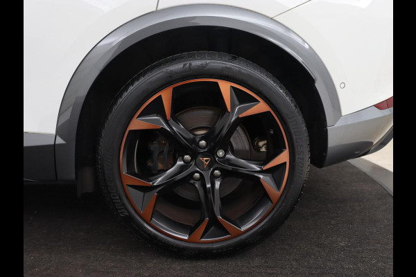 CUPRA Formentor 1.4 e-Hybrid VZ | 245pk | 360 Camera | Stoel & stuurverwarming | Adaptive cruise | Carplay | Sfeerverlichting | Navigatie | Park Assist | Keyless | PHEV | Plug In