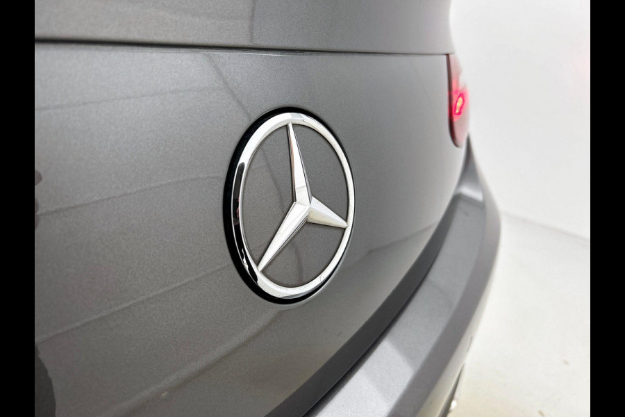 Mercedes-Benz E-Klasse Coupé 200 Business AMG-STYLING SFEERVERLICHTING SPORT-LEER