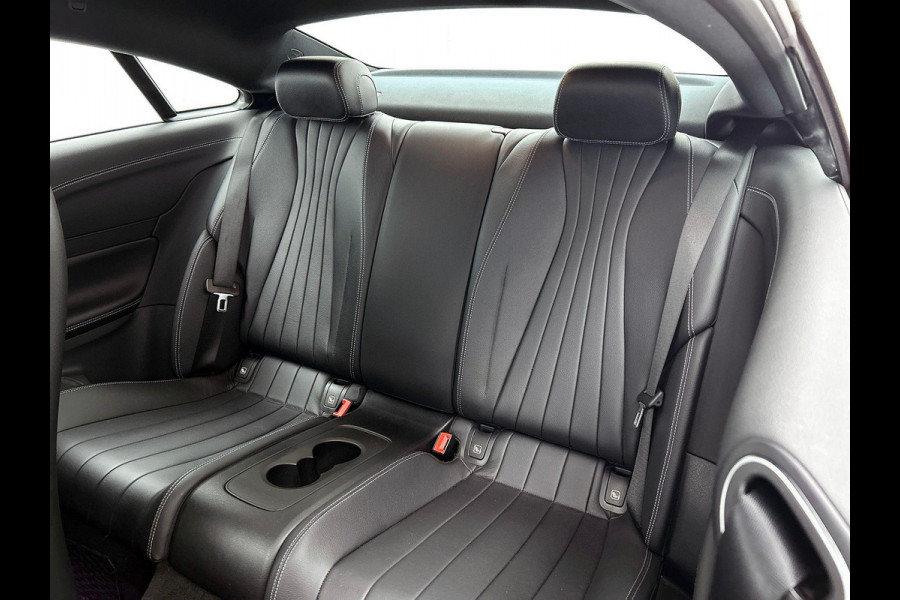 Mercedes-Benz E-Klasse Coupé 200 Business AMG-STYLING SFEERVERLICHTING SPORT-LEER