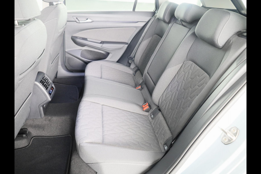Volkswagen GOLF Variant Life Edition 1.5 eTSI 85 kW / 116 pk Variant 7 ver