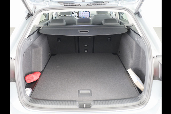 Volkswagen GOLF Variant Life Edition 1.5 eTSI 85 kW / 116 pk Variant 7 ver