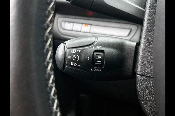 Peugeot 2008 1.2 PureTech Allure NAVI | STOF-LEER | CRUISE