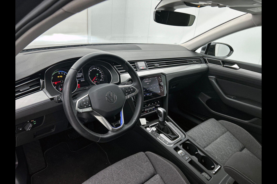 Volkswagen Passat Variant 1.4 TSI PHEV GTE High Line CAMERA AD-CRUISE EL-ACHTERKLEP CARPLAY