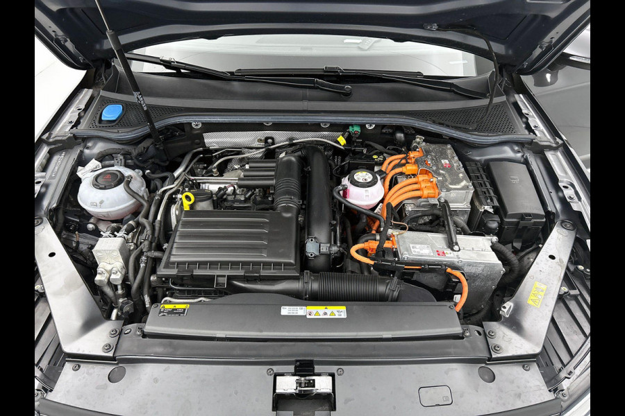 Volkswagen Passat Variant 1.4 TSI PHEV GTE High Line CAMERA AD-CRUISE EL-ACHTERKLEP CARPLAY
