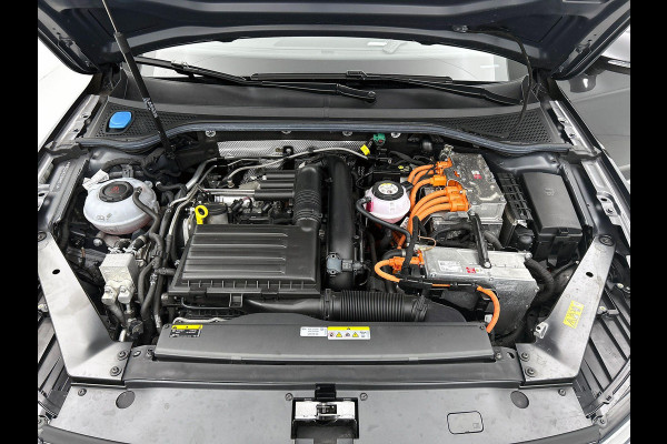 Volkswagen Passat Variant 1.4 TSI PHEV GTE High Line CAMERA AD-CRUISE EL-ACHTERKLEP CARPLAY