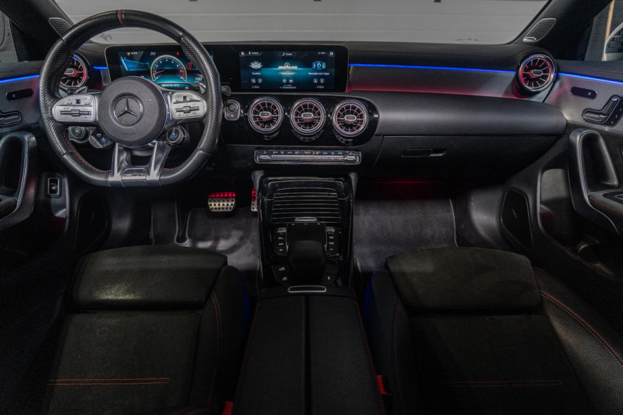 Mercedes-Benz CLA-Klasse AMG 35 4MATIC | Pano | 360 | Memory | Burmester